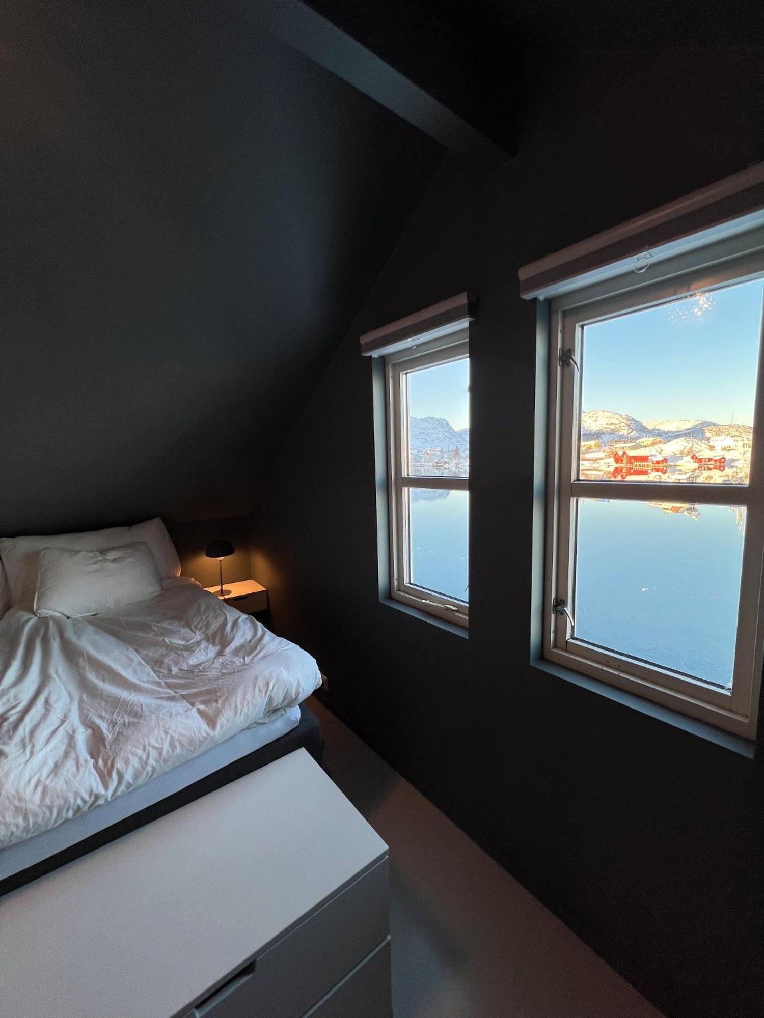 Charming Waterfront Cabin In Ballstad, Lofoten 外观 照片